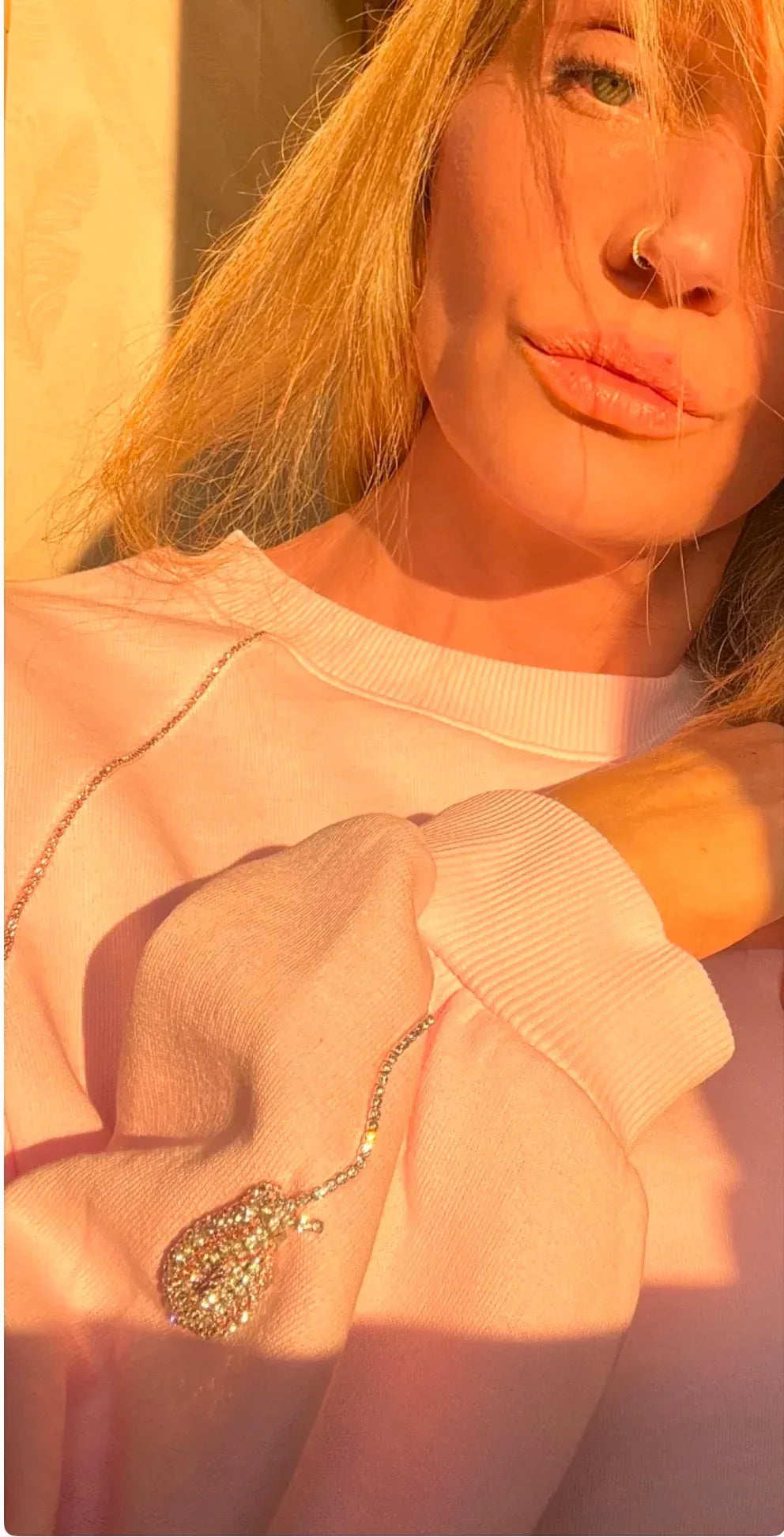 Tuta Nuvola Rosa - Felpa Crop e Pantaloni con Strass e Uncinetto - Légèreté 🎈by SA