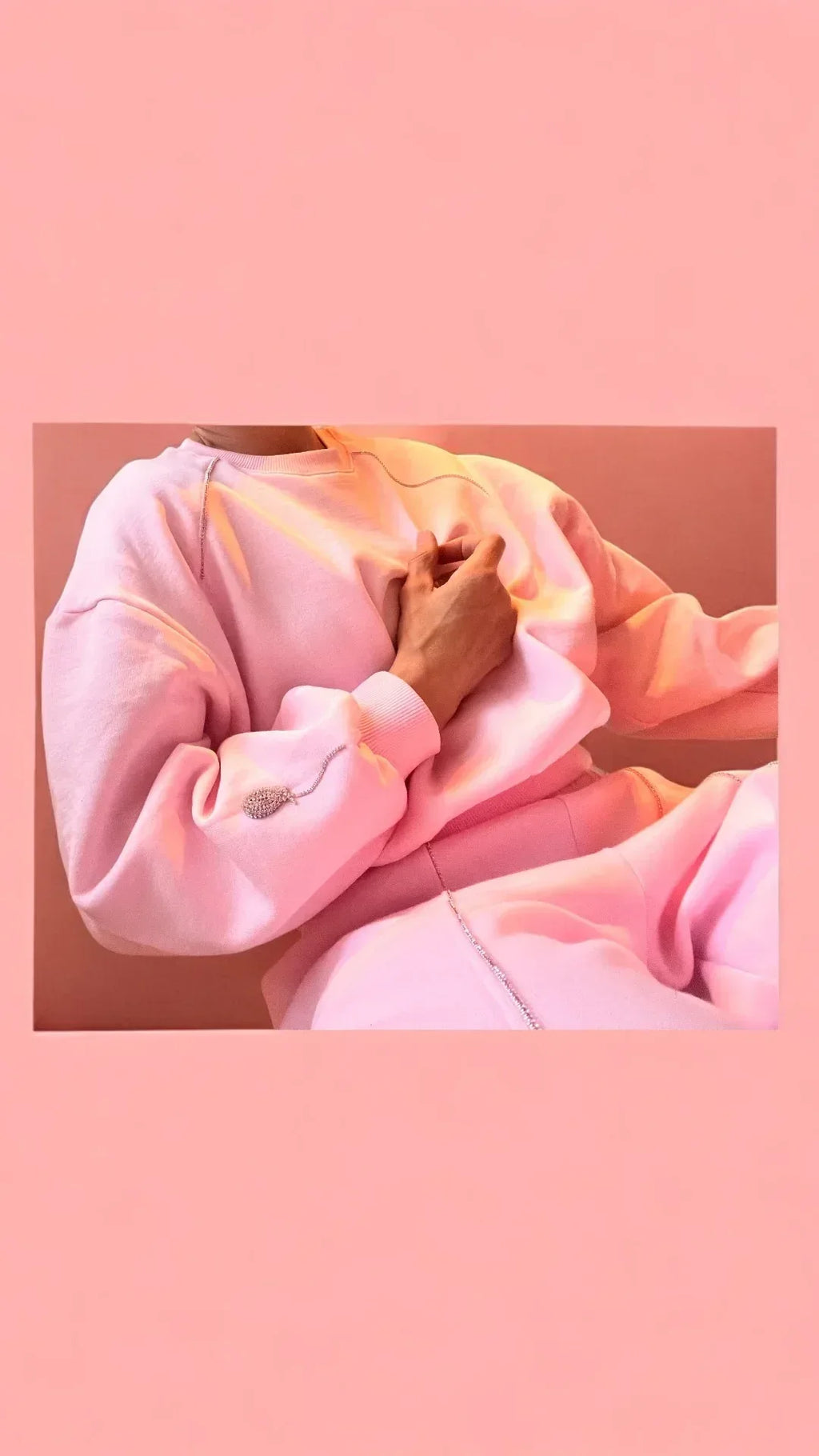 Tuta Nuvola Rosa - Felpa Crop e Pantaloni con Strass e Uncinetto - Légèreté 🎈by SA